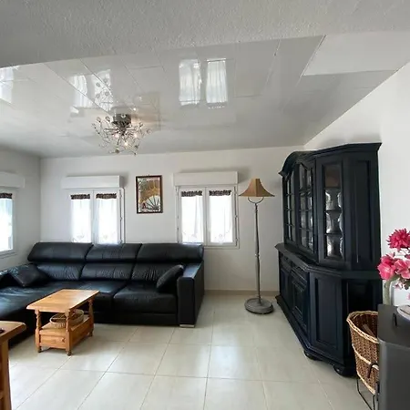 Maison Nina Nyaraló *